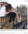 2. De gör gulliga saker tillsammans! Som när de satt upp ett 'kärleks-lås' på en bro i Paris!