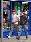 Niall med sin bror i hemstaden Mullingar, 2012