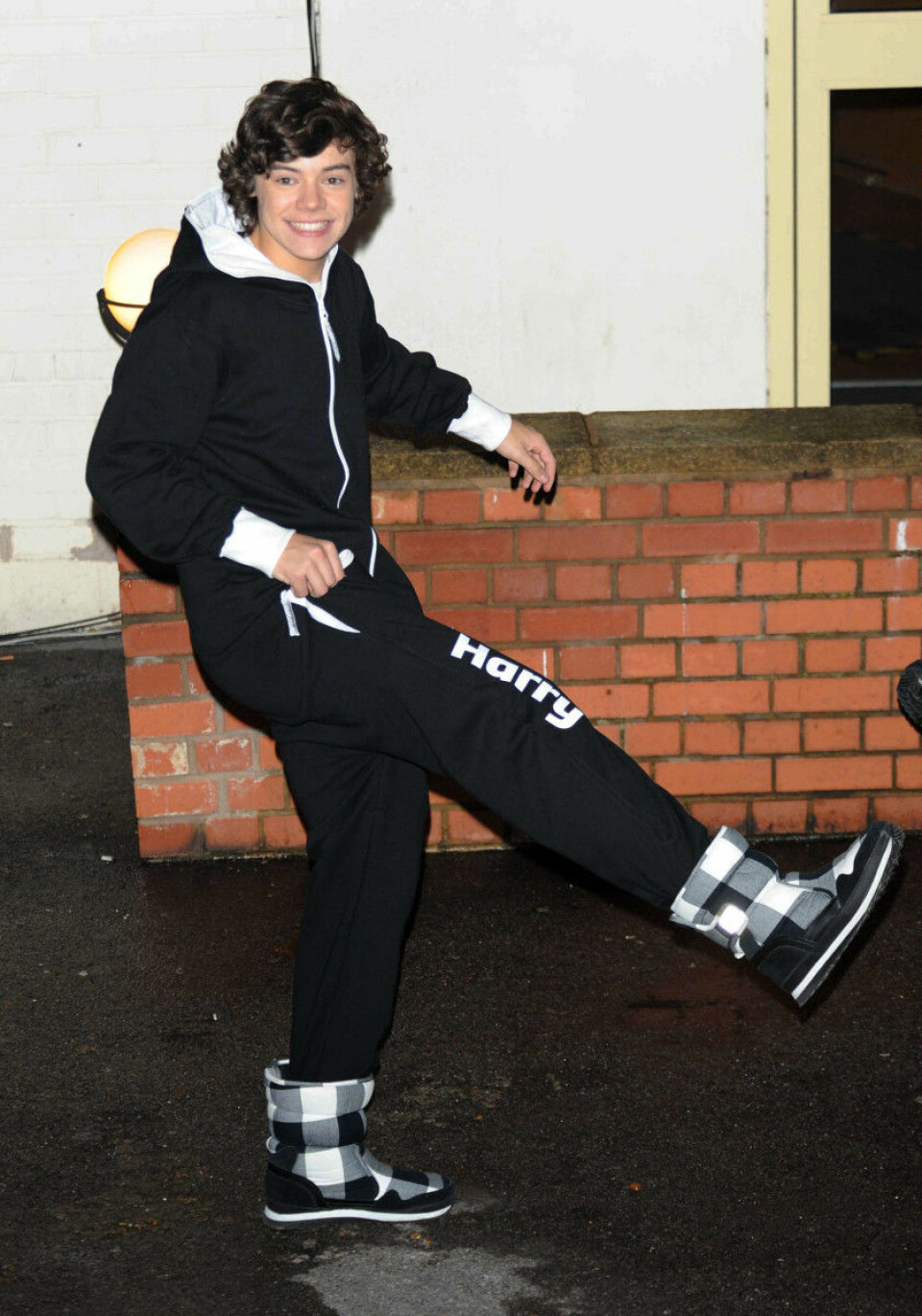 2010: Här poserar han för paparazzis efter en X-factor live show.
