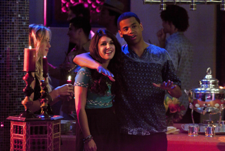 9. 90210En spinn-off på serien 90210 Beverly Hills som sändes på 90-talet. Syskonen Annie och Dixon Wilson flyttar från Kansas till rikmansområdet Beverly Hills och får anpassa sig till sin nya skola och all drama. Det gjordes fem säsonger som går att se.