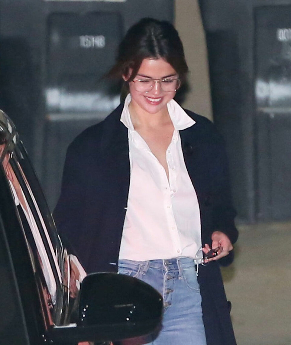 Nyligen dök även Selena Gomez upp i en pilotmodell. Nyligen dök även Selena Gomez upp i en pilotmodell.