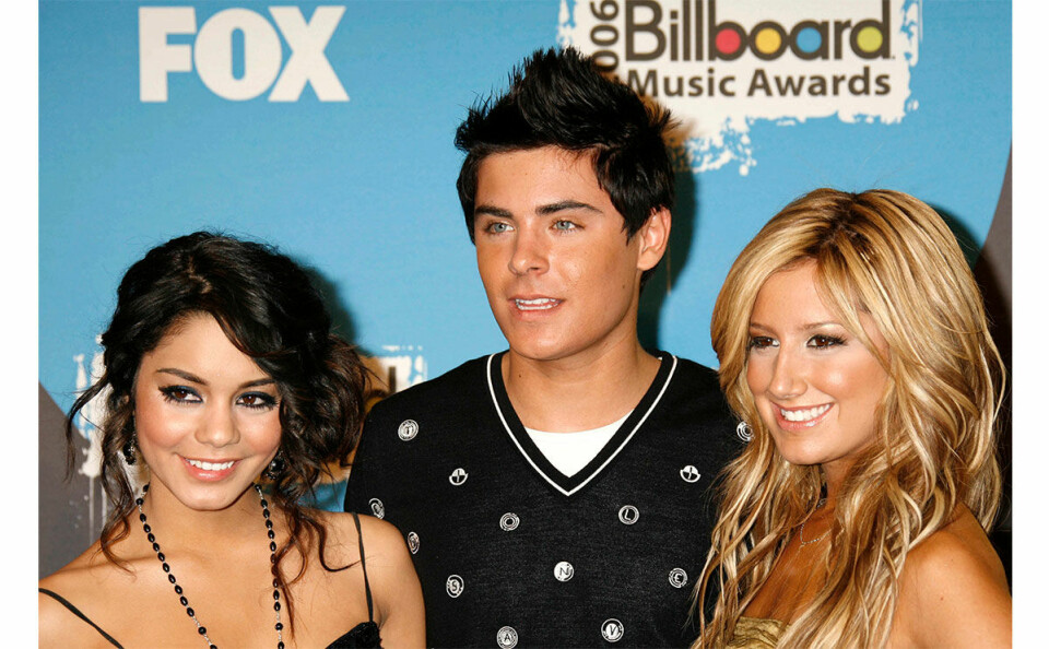 2006: Zac Efron, Vanessa Hudgens och Ashley Tisdale är med på Billboard Music Awards i Las Vegas.