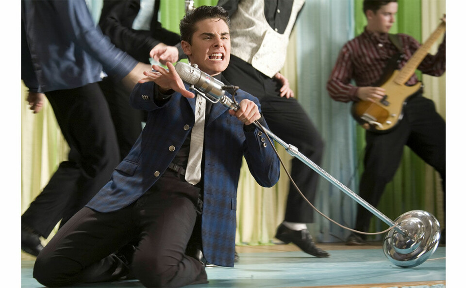 2007: Zac rockar loss i musikalen Hairspray.