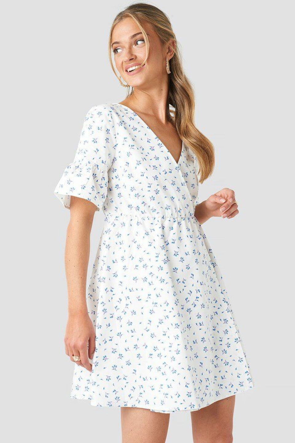 Blommigt och somrigt! 14 fina outfits till midsommar