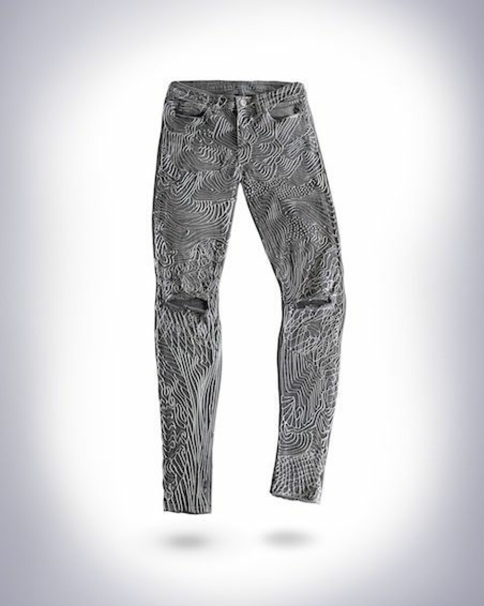 Harry Styles jeans framifrån. Harry Styles jeans framifrån.