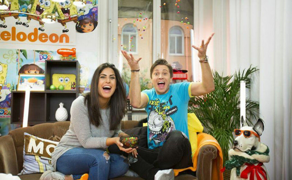 Athena Afshari och Vlad Reiser är programledare. Athena Afshari och Vlad Reiser är programledare.