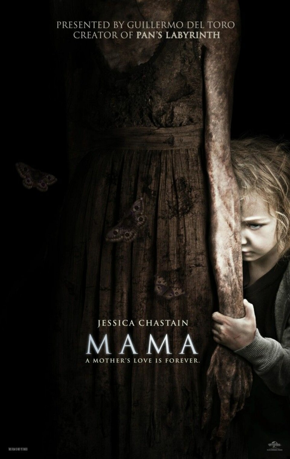 Mama (2013): Ett ungt par tar hand om deras syskonbarn utan att veta att något djävulskt förföljer barnen.