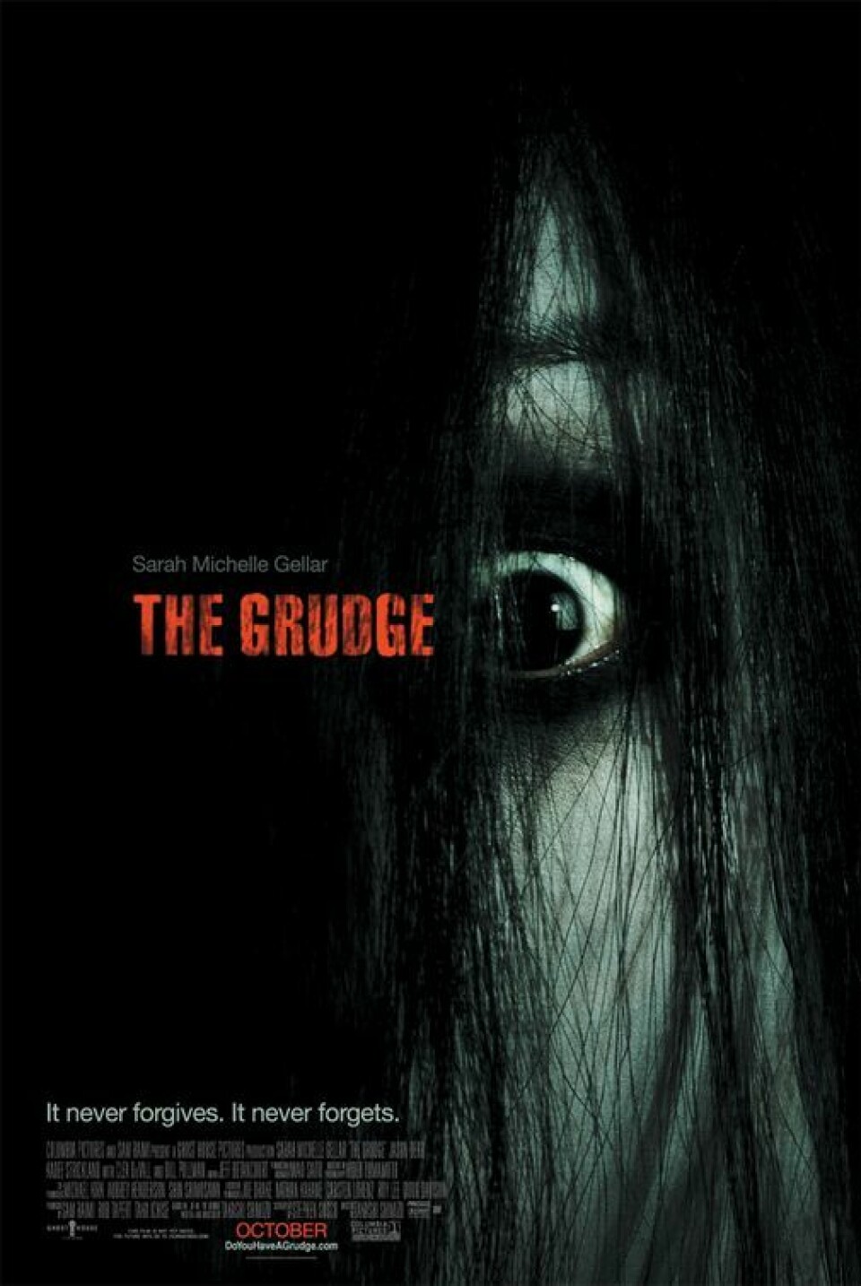 The Grudge (2004): En amerikansk sjuksköterska bor och arbetar i Tokyo när hon blir utsatt för en mystisk övernaturlig förbannelse.