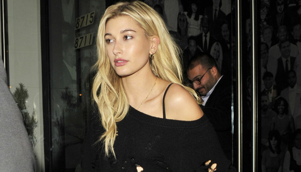 Dejtar Hailey Baldwin en i 5SOS?