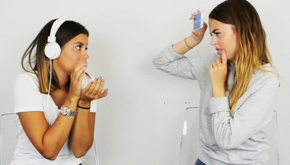 Se Nicole Falciani i en mash up