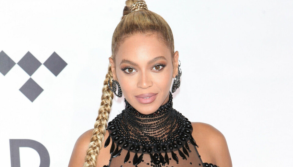 Här bekräftar Beyoncé att hon väntar tvillingar