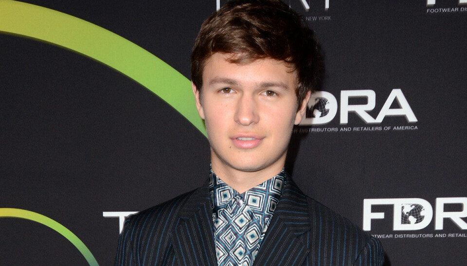 Ansel Elgort har släppt en ny låt (och en het musikvideo!)