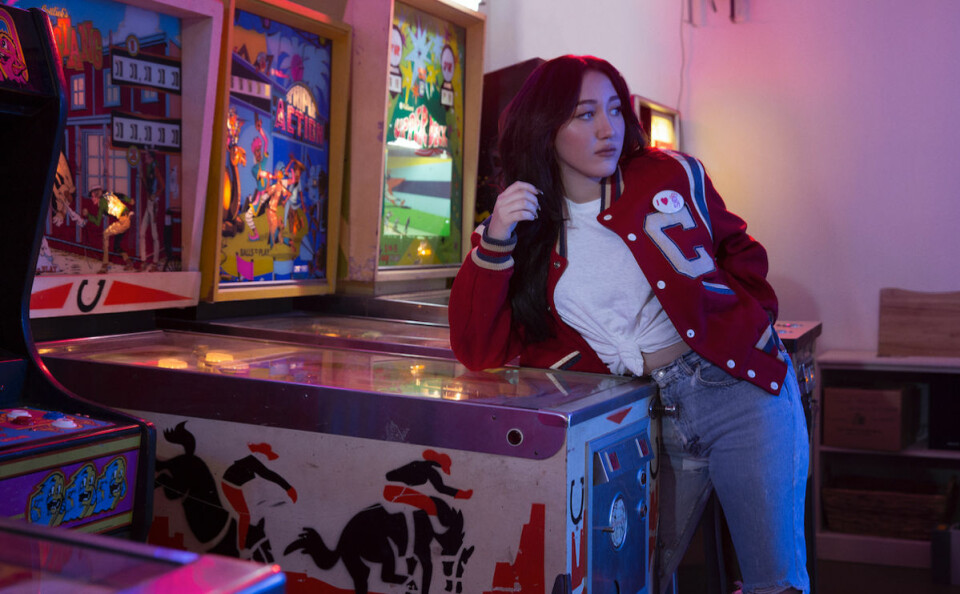 Noah Cyrus debutsingel ”Make me (cry)” är en kärlekshistoria om en person som du både älskar och hatar. Noah Cyrus debutsingel ”Make me (cry)” är en kärlekshistoria om en person som du både älskar och hatar.