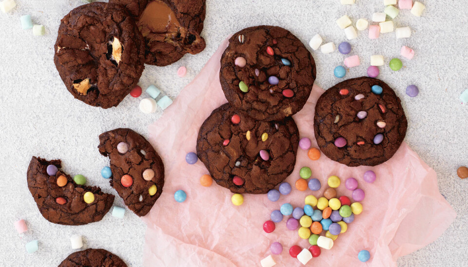 Recept: Kladdkakecookies med nutella och godis