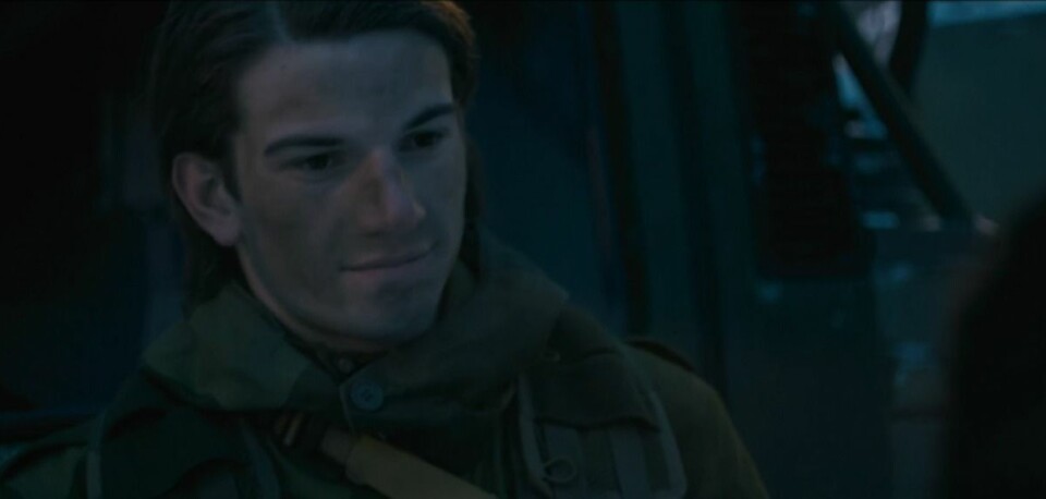 Här kan du se Thomas Hayes som militär i nya serien Elven