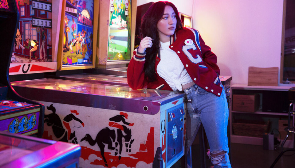 Noah Cyrus utmanas i en rolig challenge – pratar pruttar och idioter