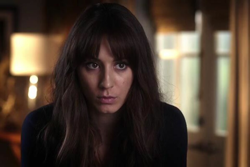 Troian Bellisario är bäst känd som Spencer Hastings i Pretty little liars. Troian Bellisario är bäst känd som Spencer Hastings i Pretty little liars.