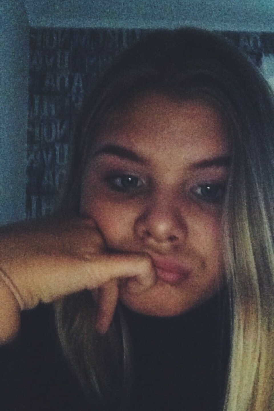 Mammans ätstörning gjorde att även Tindra fick ett komplicerat förhållande till mat. Mammans ätstörning gjorde att även Tindra fick ett komplicerat förhållande till mat.