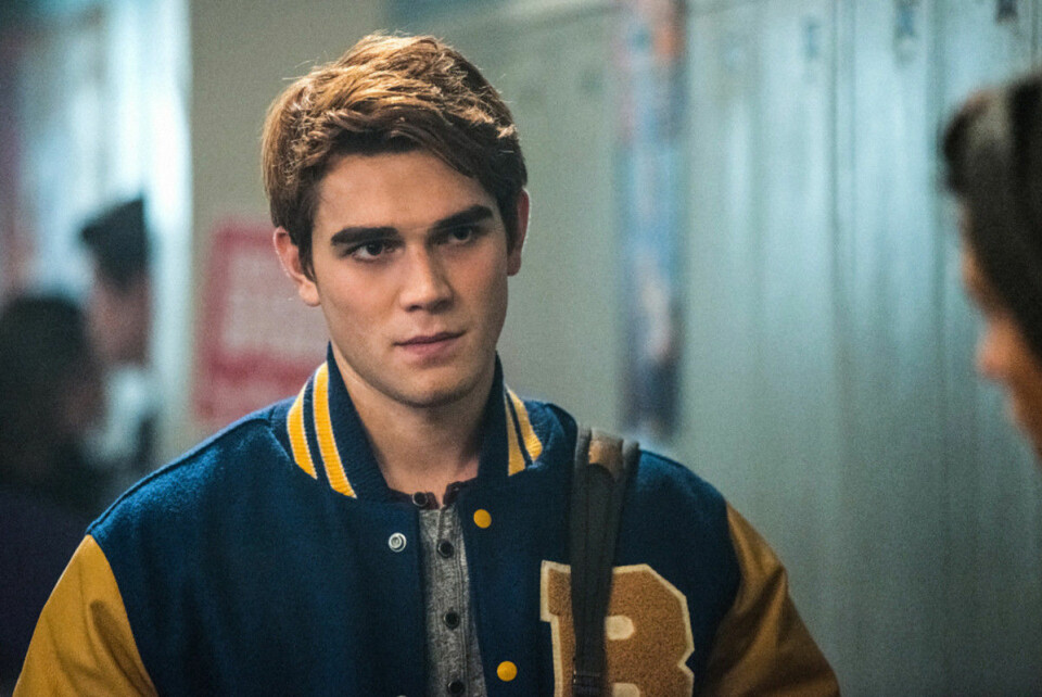 KJ Apa fick i stället rollen som Archie. KJ Apa fick i stället rollen som Archie.