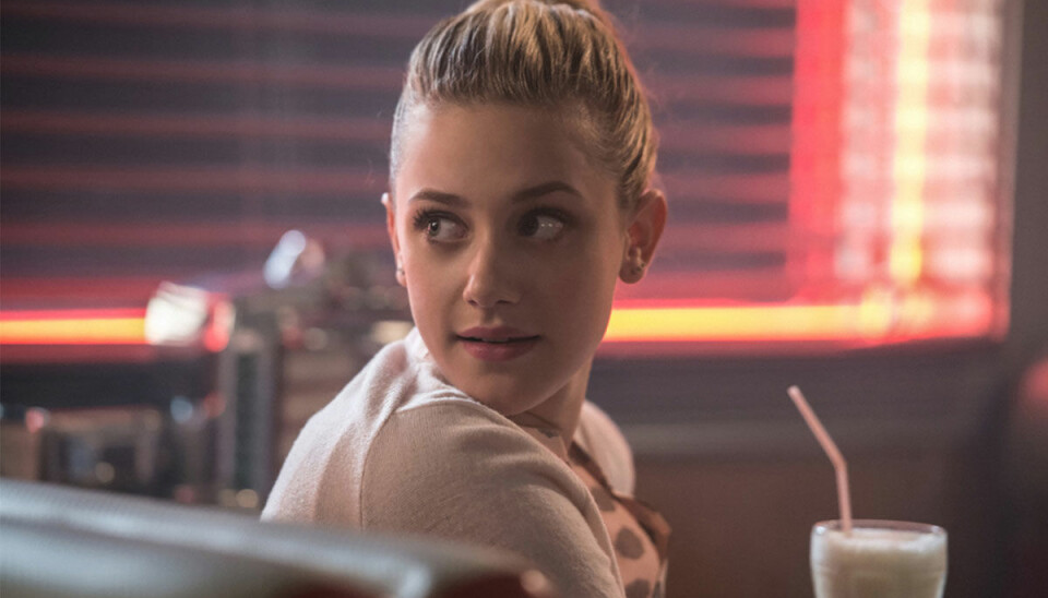 Se den bortklippta scenen från Riverdale – där Jughead och Betty kunde blivit roomies