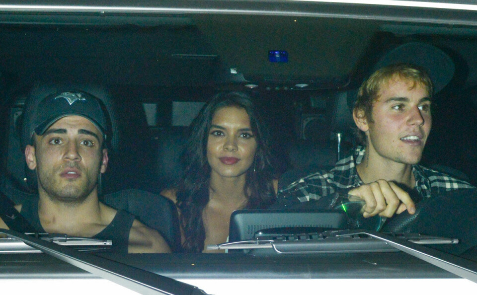Här är Justin Bieber och Paola Paulin på väg till kyrkan. Här är Justin Bieber och Paola Paulin på väg till kyrkan.