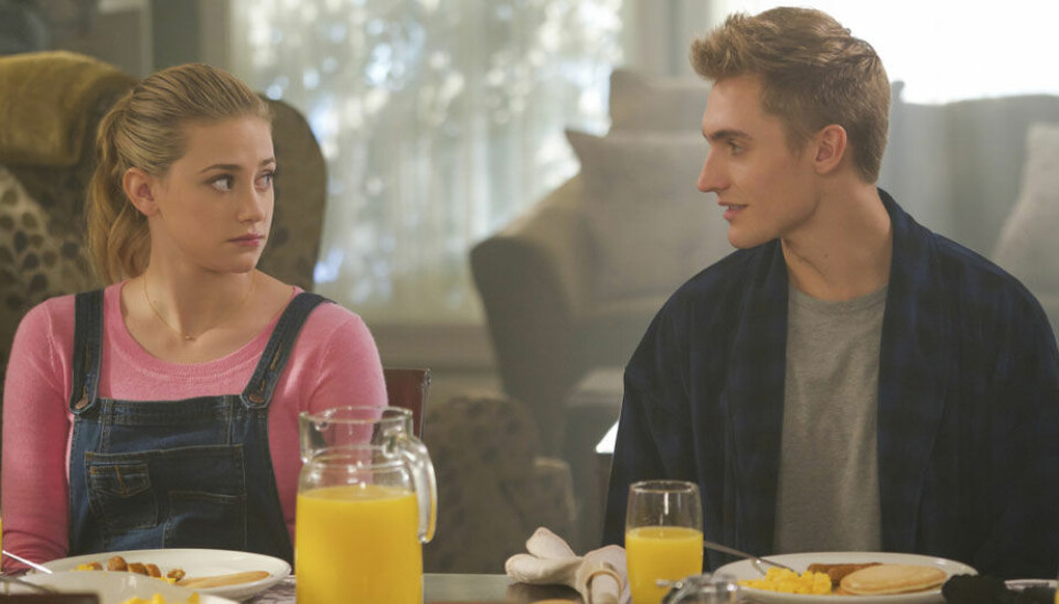 Är Chic verkligen Bettys bror i Riverdale? Läs teorin här!
