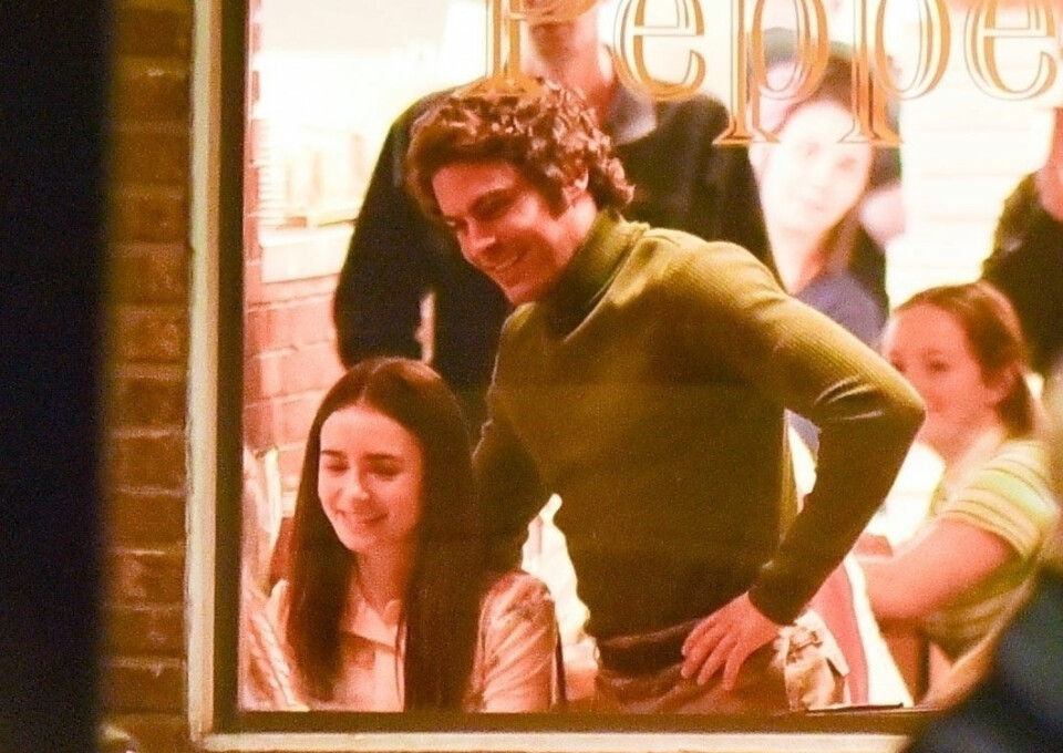 Zac Efron tillsammans med Lily Collins. Zac Efron tillsammans med Lily Collins.