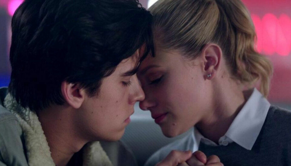 Friade Jughead till Betty i säsongsavslutningen av Riverdale? Här är svaret!