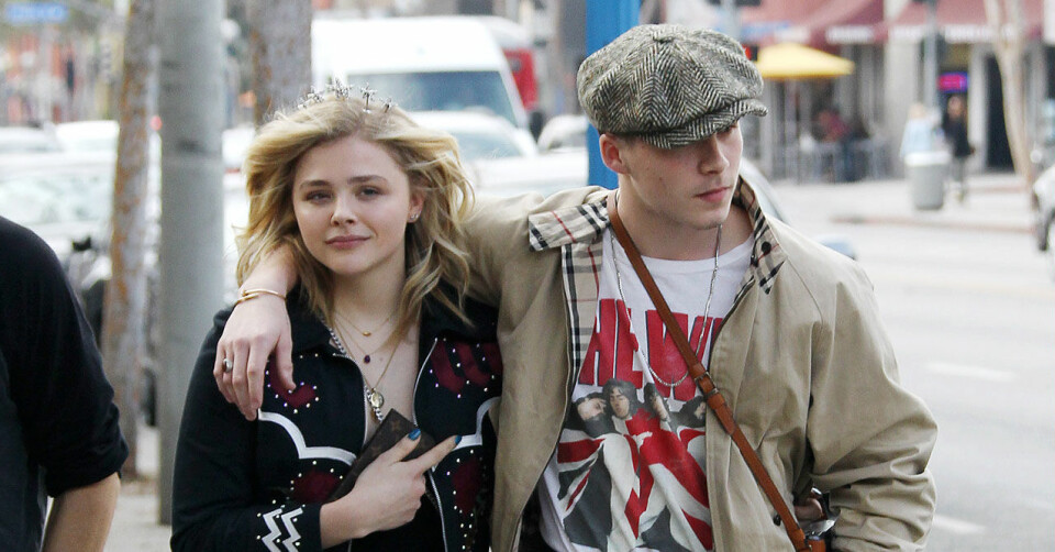 Chloë Grace Moretz och Brooklyn Beckham gjorde slut i mars 2018. Chloë Grace Moretz och Brooklyn Beckham gjorde slut i mars 2018.