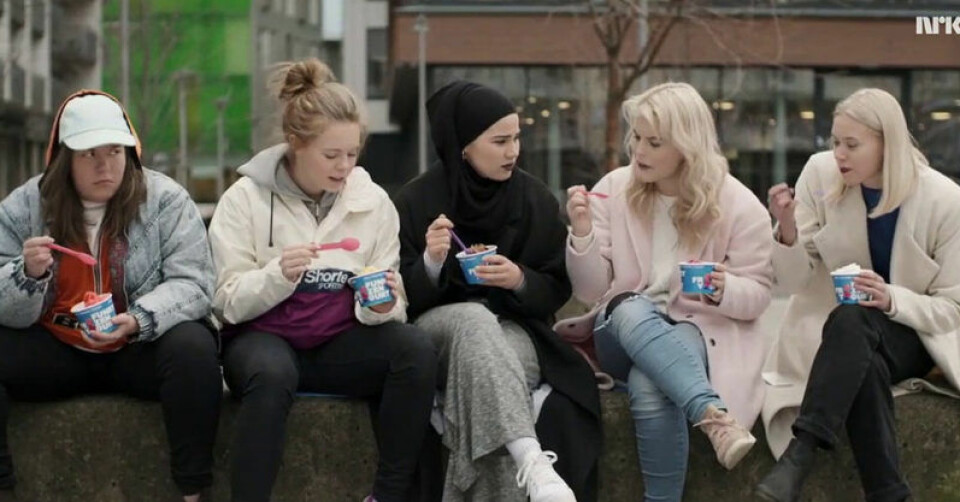 Nu kommer Skam som bokserie – bjuder på massa extramaterial