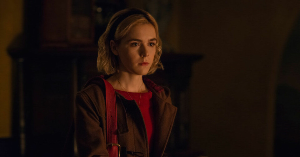 Tv-serien Chilling Adventures of Sabrina har premiär den 26 oktober på Netflix. Tv-serien Chilling Adventures of Sabrina har premiär den 26 oktober på Netflix.