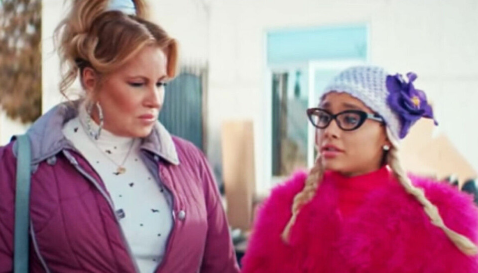 Se alla bloopers och borttagna scener från Ariana Grandes Thank u, next-video