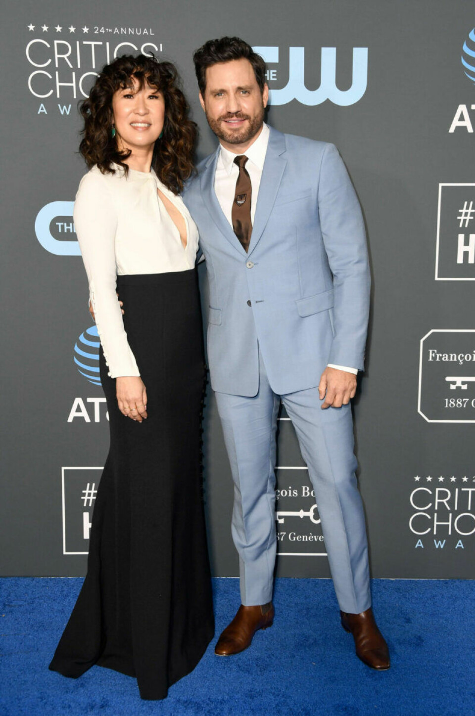 Sandra Oh och Edgar Ramirez på blå mattan. Sandra Oh och Edgar Ramirez på blå mattan.