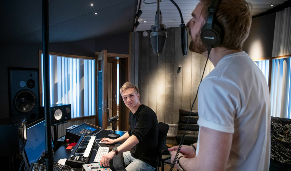 Tims låtskrivarpartners har färdigställt albumet TIM. Tims låtskrivarpartners har färdigställt albumet TIM.