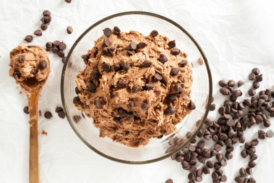 Det är enkelt och billigare att baka egen cookie dough. Det är enkelt och billigare att baka egen cookie dough.