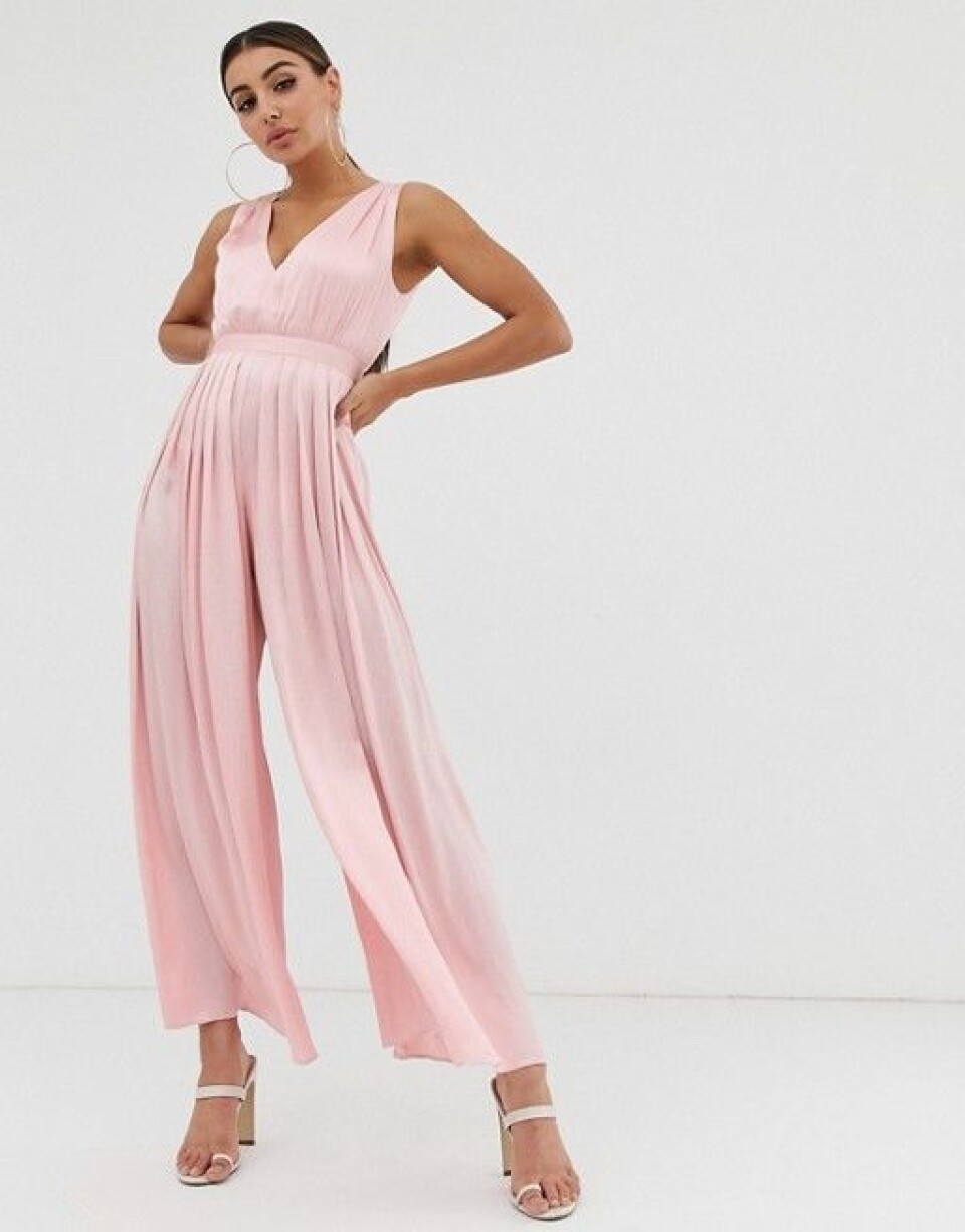 15 somriga och färgglada jumpsuits i butik 2019