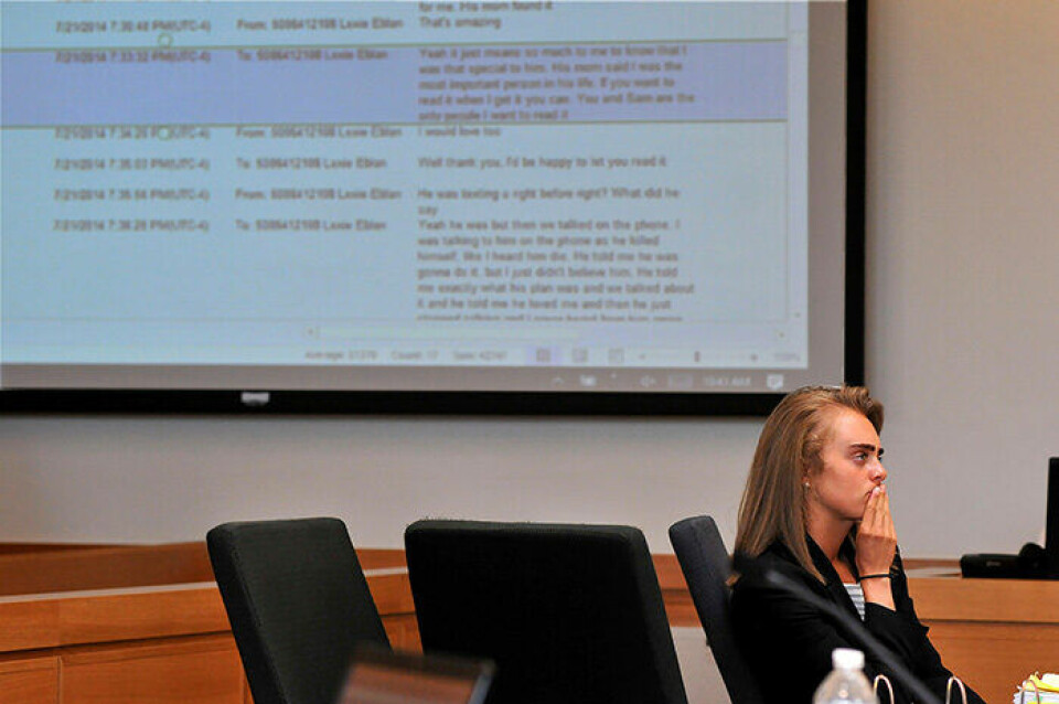 Michelle Carter under sin rättegång. Michelle Carter under sin rättegång.