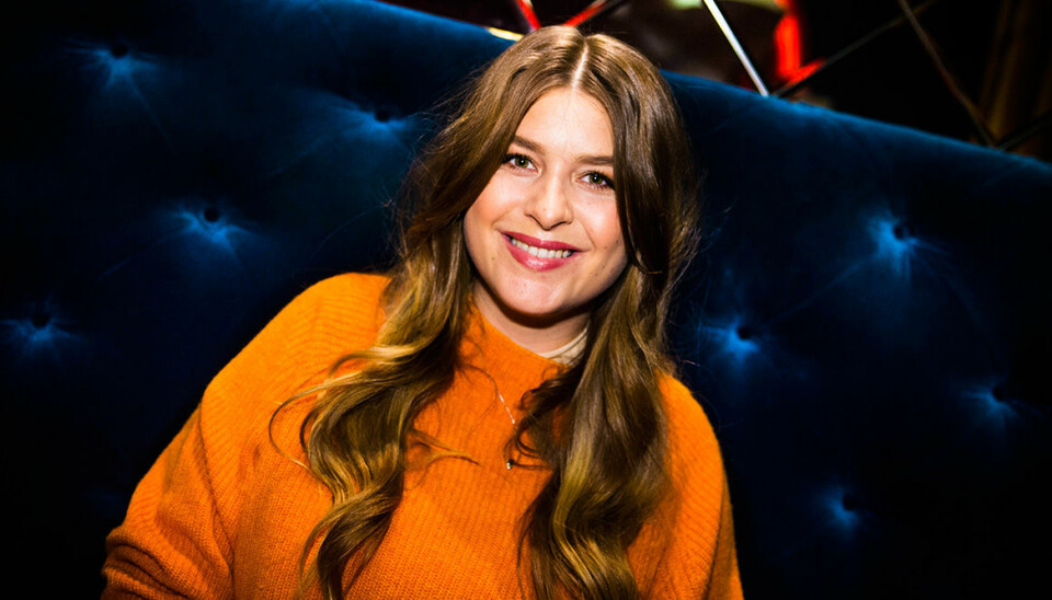 Linnea Henriksson en av programledarna för Melodifestivalen 2020