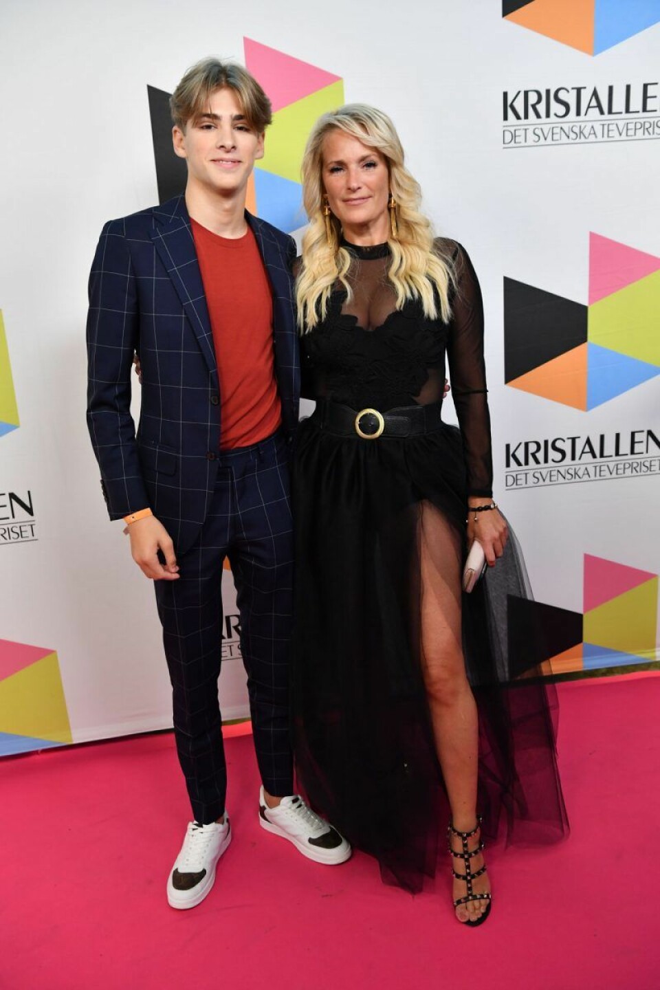 Laila Bagge med sonen Liam. Laila Bagge med sonen Liam.