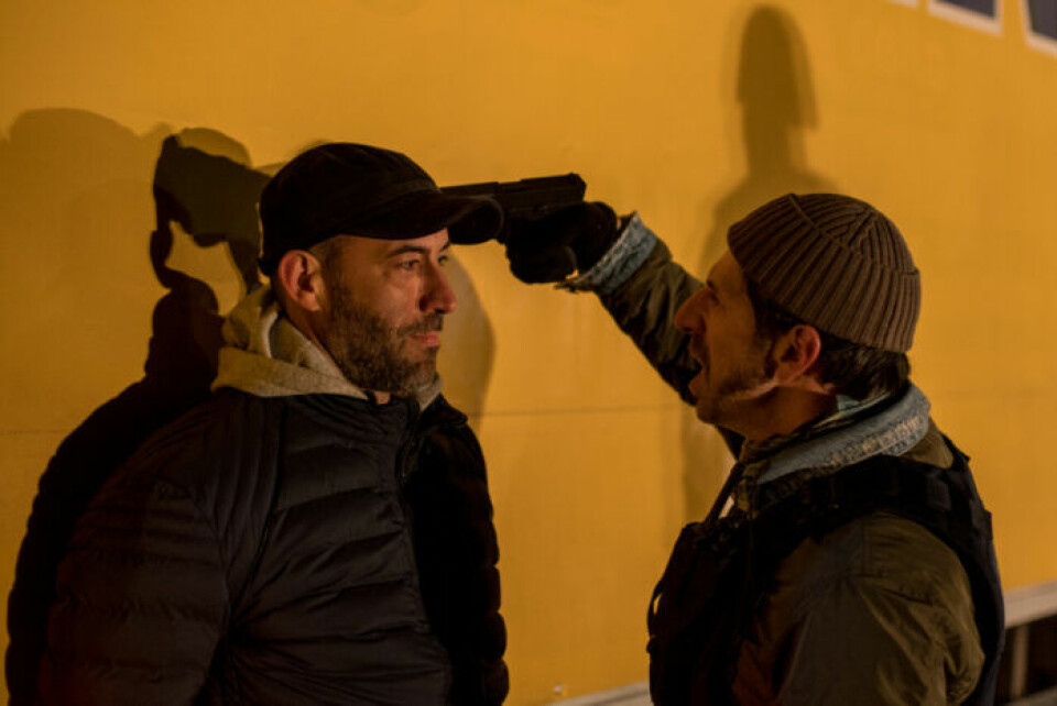 Umbre är en rumänsk thrillerserie som producerats av HBO. Umbre är en rumänsk thrillerserie som producerats av HBO.