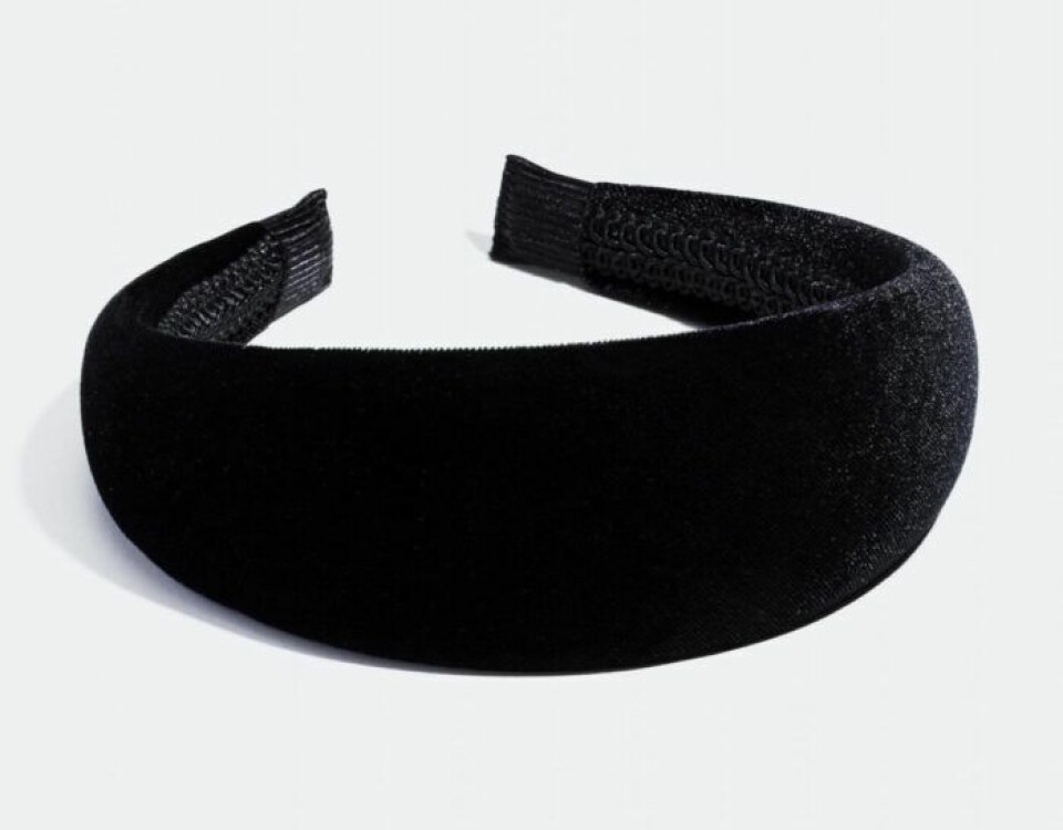 Från diadem till väskor – 30 trendiga accessoarer i butik