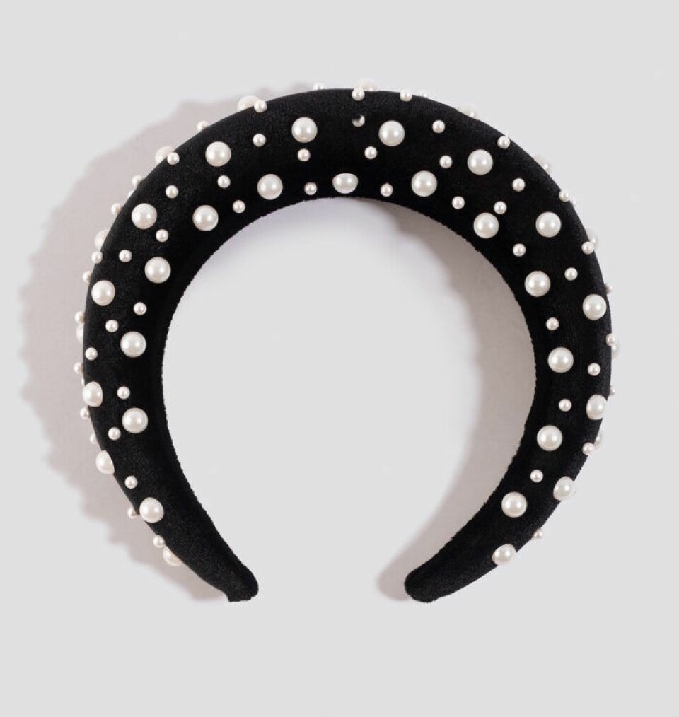 Från diadem till väskor – 30 trendiga accessoarer i butik