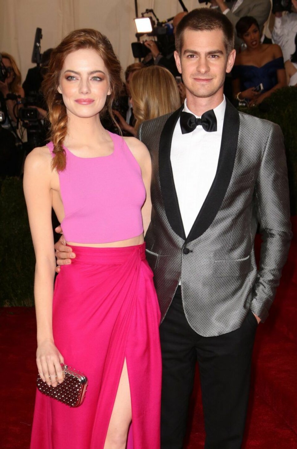 Emma Stone och Andrew Garfield tillsammans på röda mattan. Emma Stone och Andrew Garfield tillsammans på röda mattan.