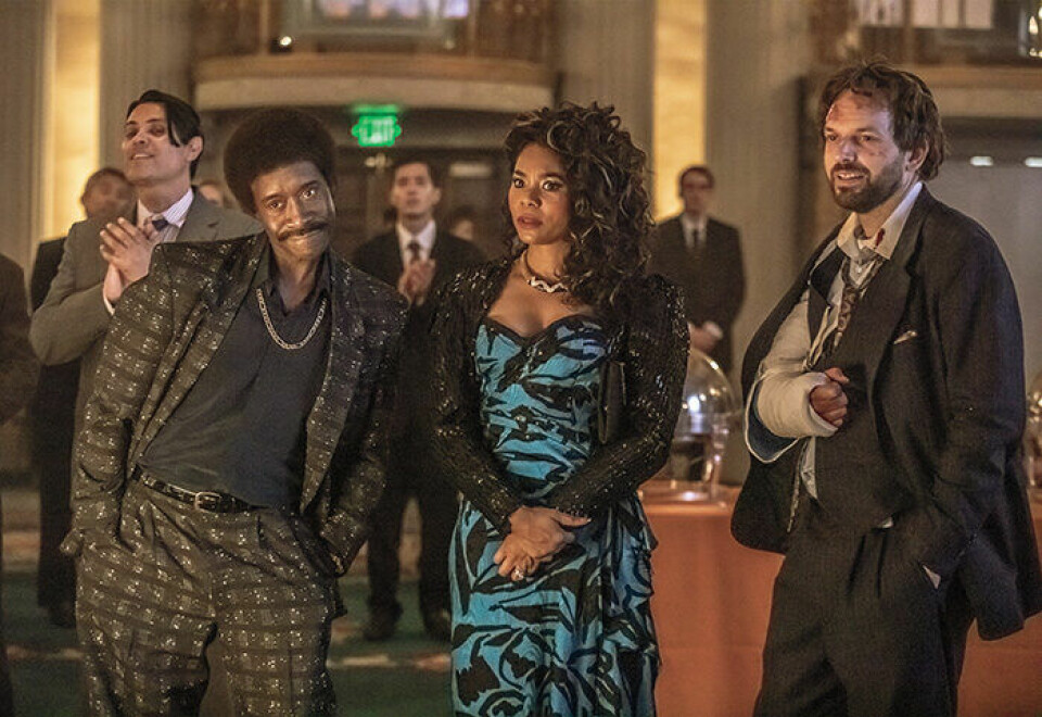 Black Mondays andra säsong har premiär på HBO den 16 mars. Black Mondays andra säsong har premiär på HBO den 16 mars.