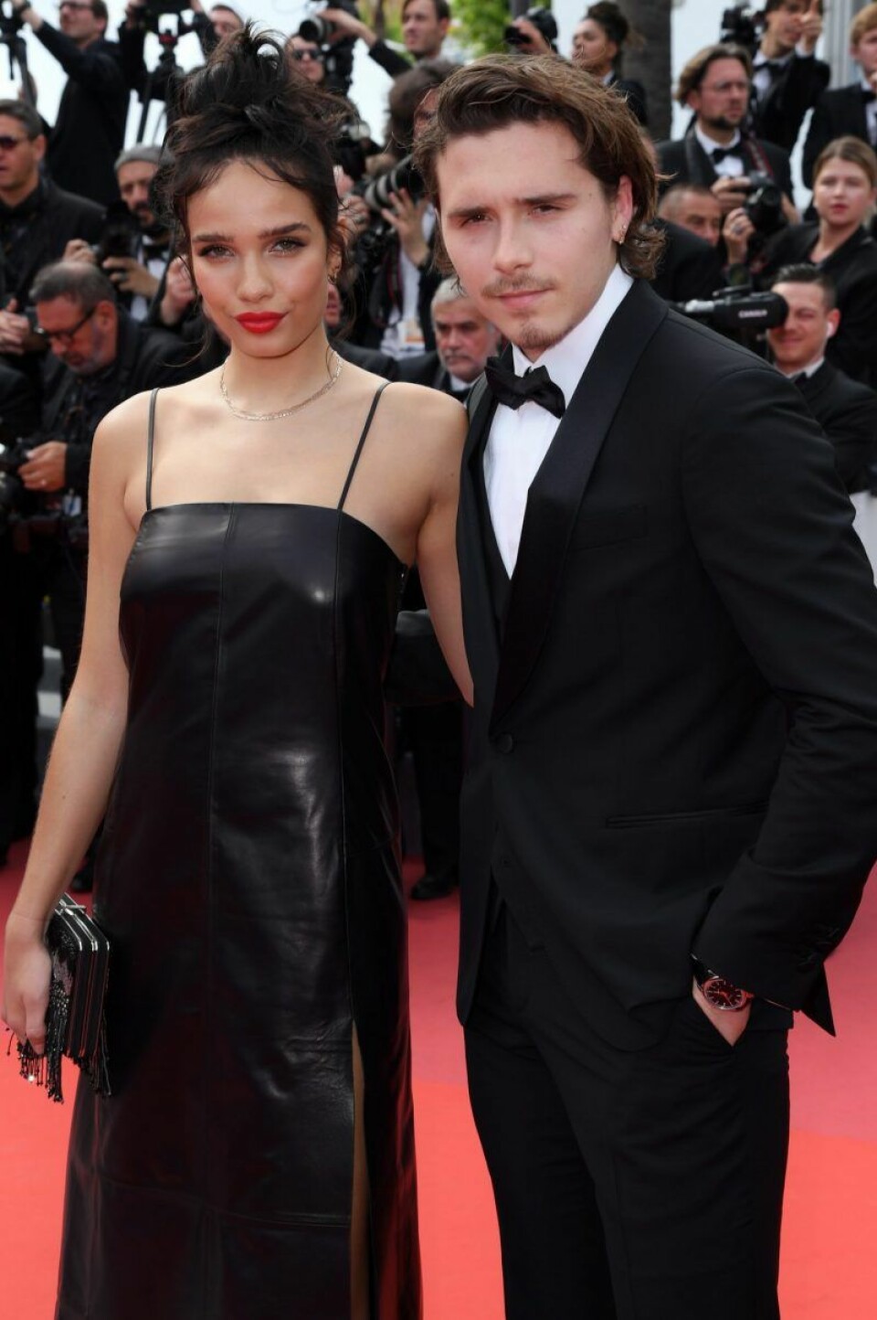 Brooklyn Beckham och Hana Cross på filmfestivalen i Cannes 2019. Brooklyn Beckham och Hana Cross på filmfestivalen i Cannes 2019.