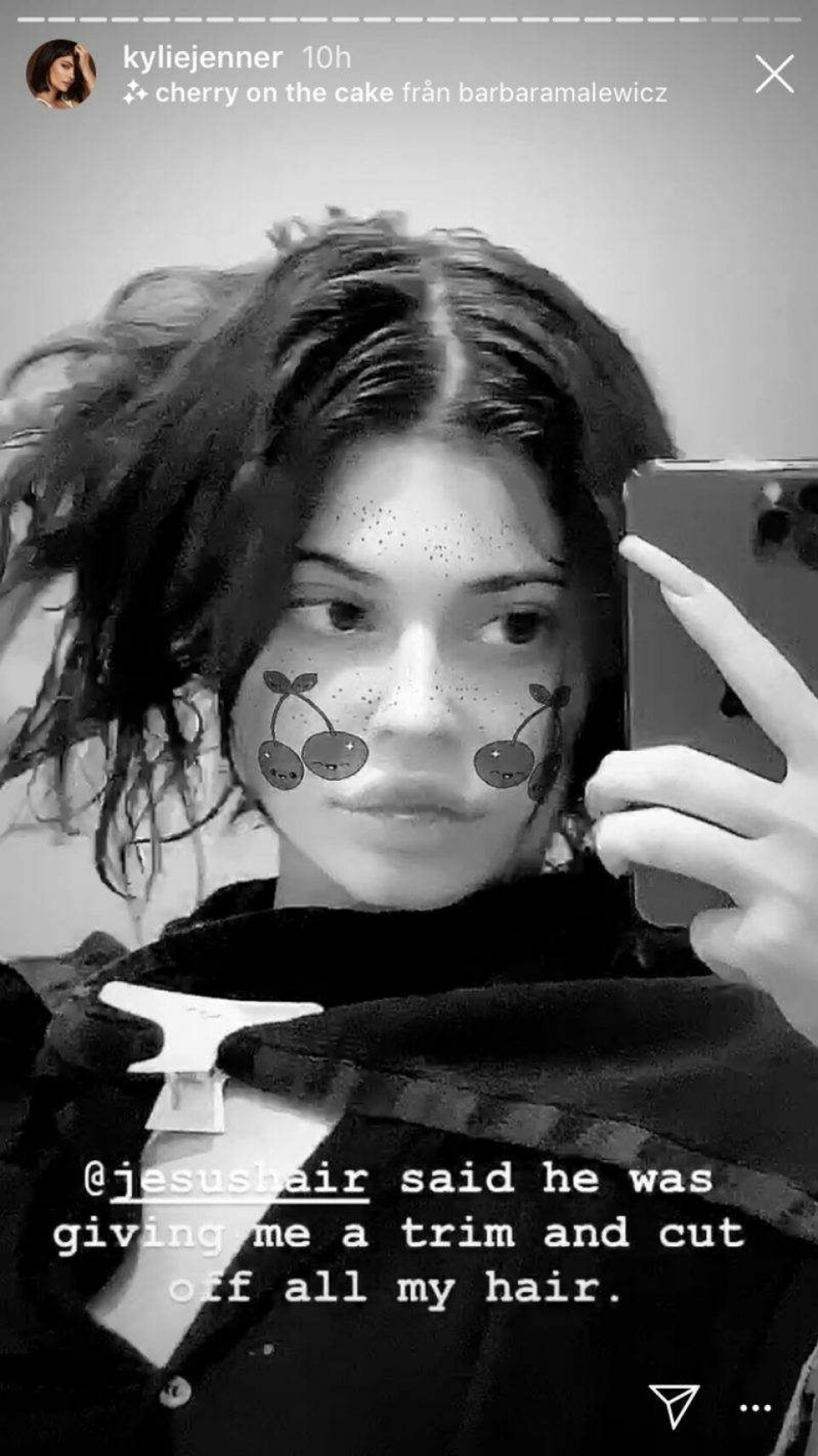 Kylie Jenner visar upp sitt riktiga hår – utan peruk och extensions