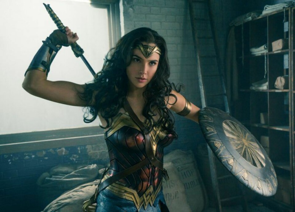 Gal Gadot spelar huvudrollen i Wonder Woman. Gal Gadot spelar huvudrollen i Wonder Woman.