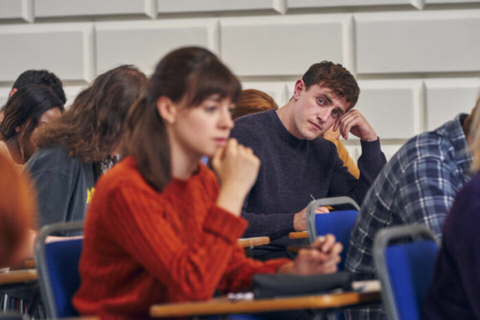 I serien tas känslorna mellan gymnasieeleverna på största allvar, menar många recensenter. I serien tas känslorna mellan gymnasieeleverna på största allvar, menar många recensenter.